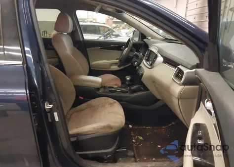 2019 Kia Sorento 2.4L Lx z USA, uszkodzony, nr VIN 5XYPGDA33KG472085